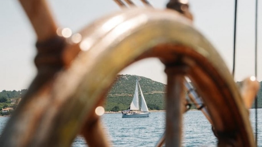 Intimate sailing boat cruise to NP Kornati - swimming in the azure bay and under the rock walls & tasting Mediterranean dishes - departure from Zadar